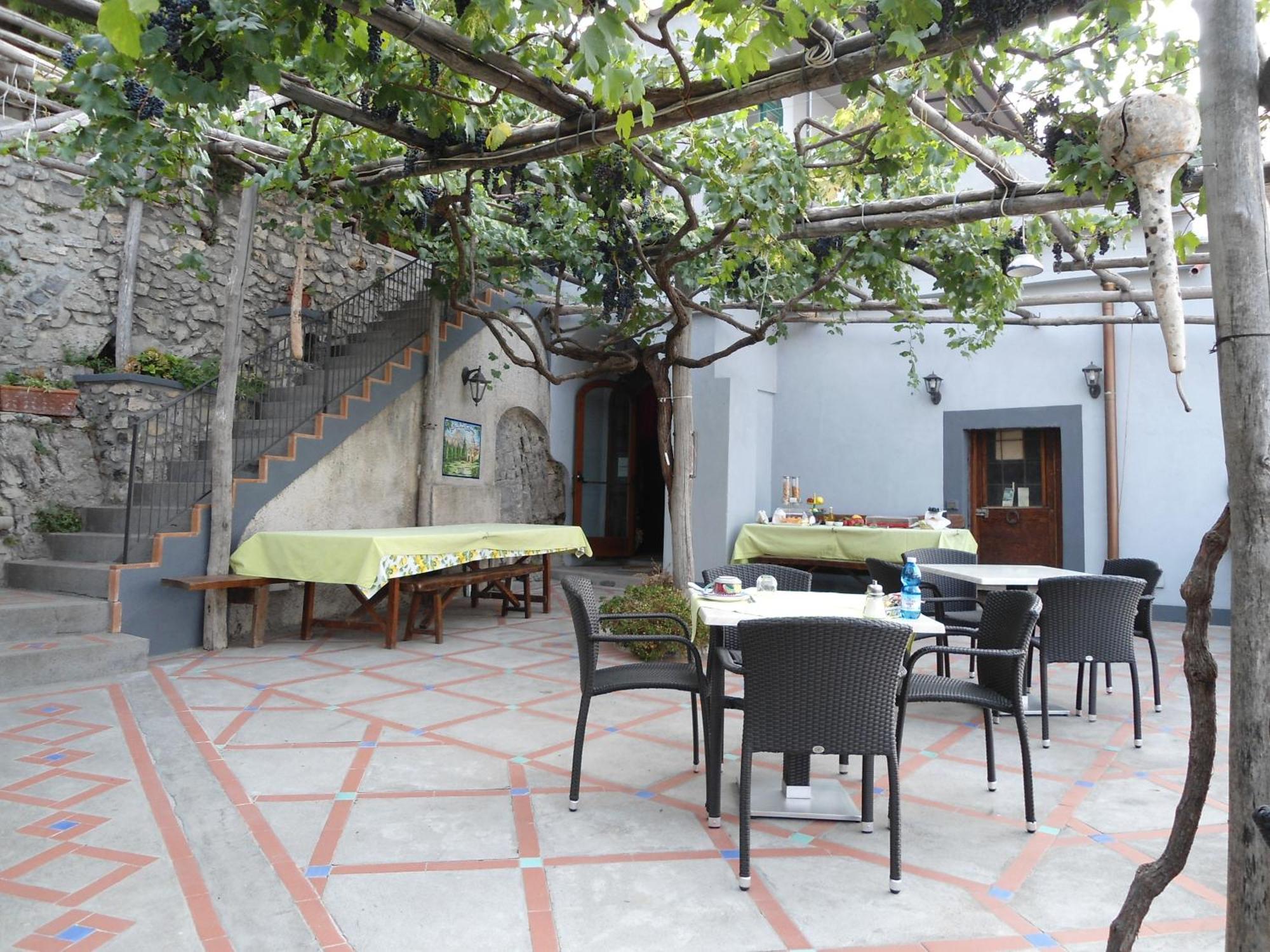 Le Ghiande Bed & Breakfast Позитано Екстериор снимка