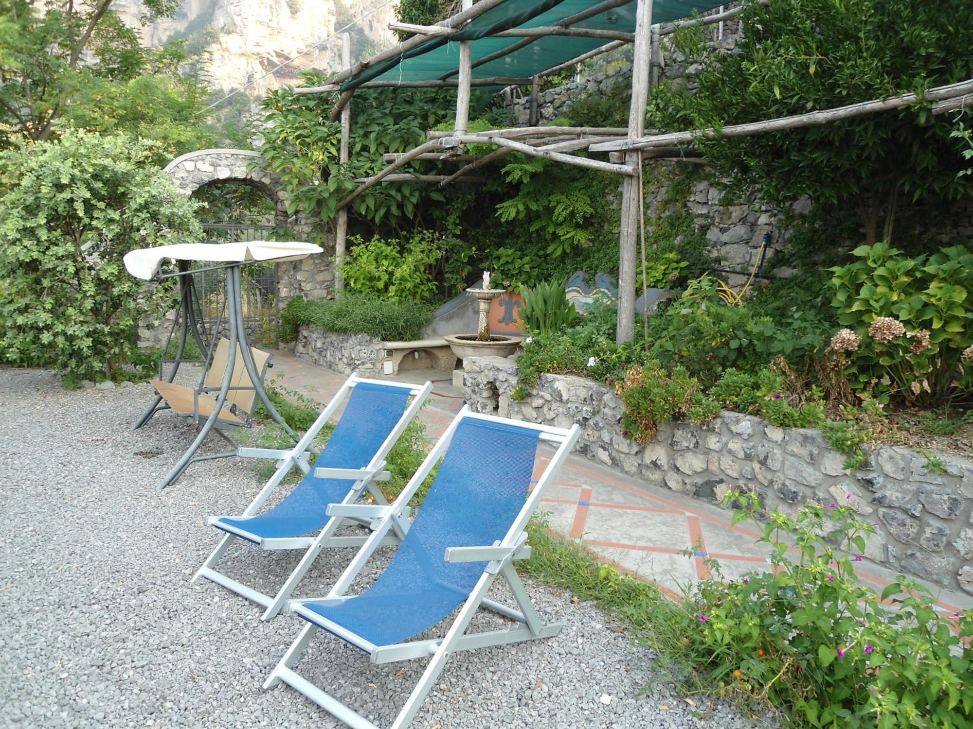 Le Ghiande Bed & Breakfast Позитано Екстериор снимка