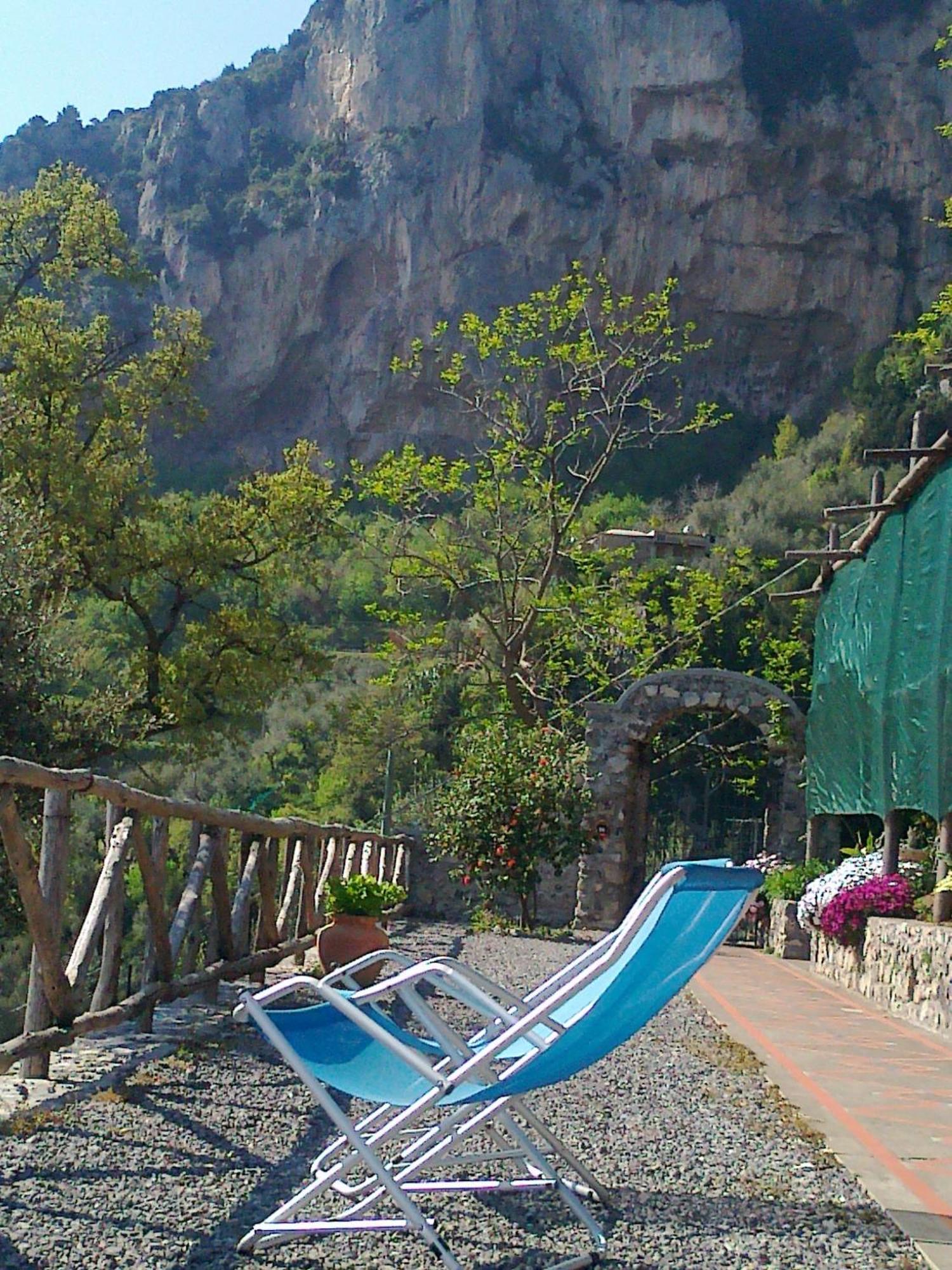 Le Ghiande Bed & Breakfast Позитано Екстериор снимка