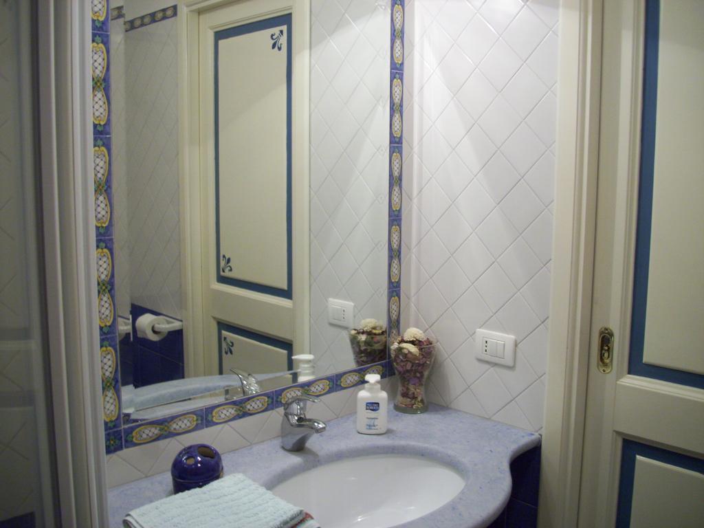 Le Ghiande Bed & Breakfast Позитано Екстериор снимка