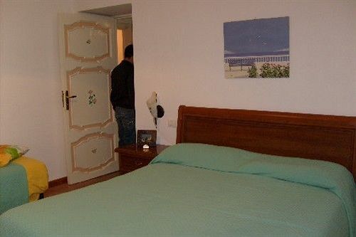 Le Ghiande Bed & Breakfast Позитано Екстериор снимка